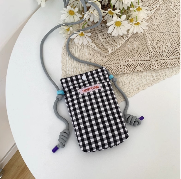 Crossbody phone bag