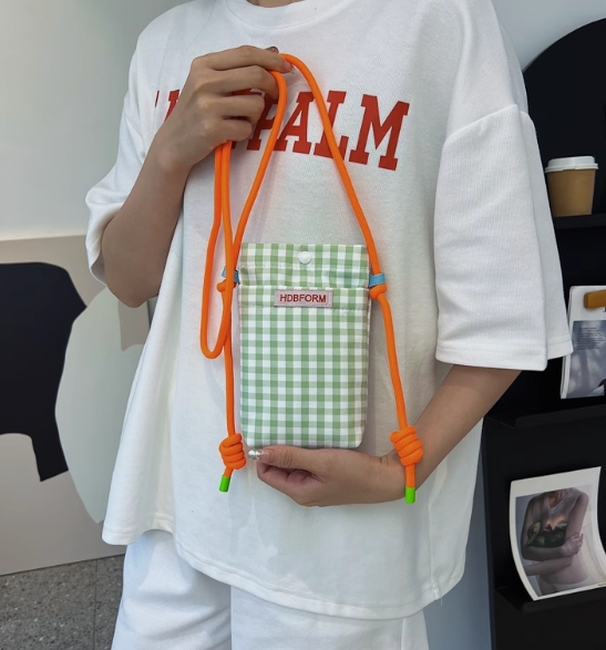Crossbody phone bag