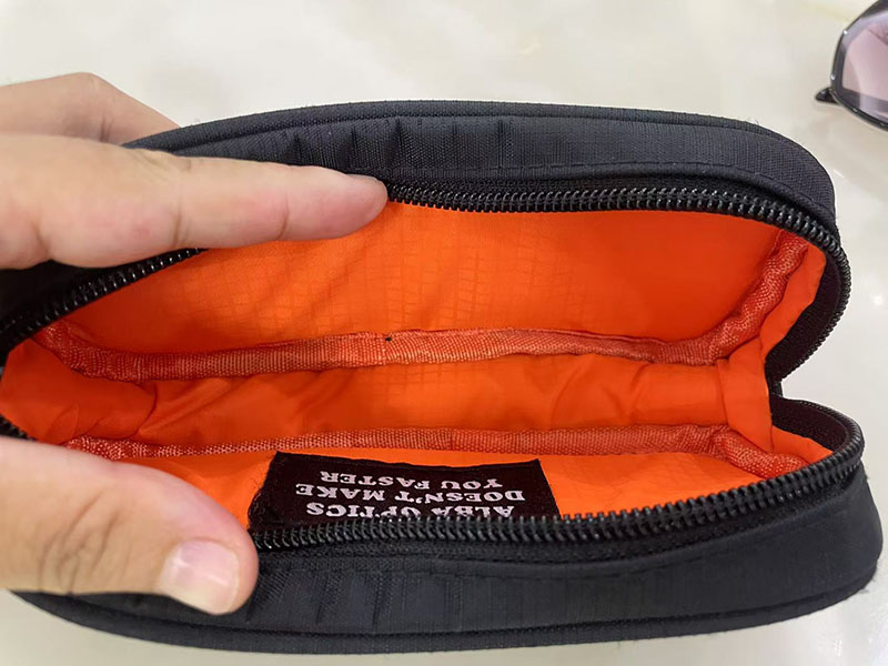 Single sunglass storage bag