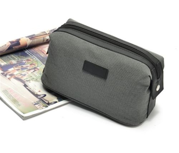 Man Toiletry bag