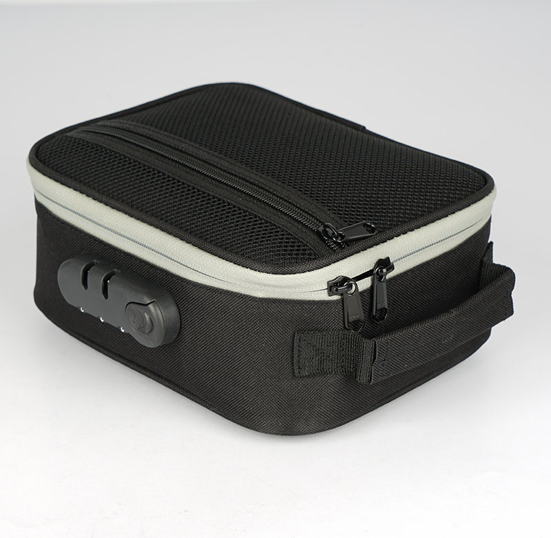 Travel carbon lining smell proof case for weed